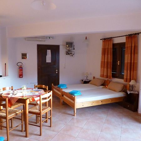Efterpi Apartment Мирина Екстериор снимка